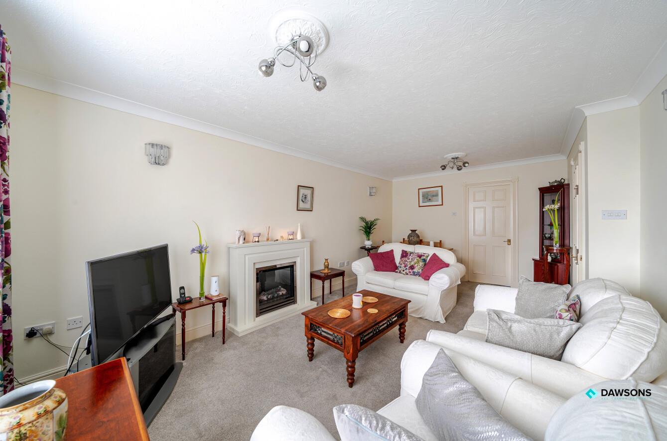Folland Court, West Cross, Swansea, SA3 5BJ